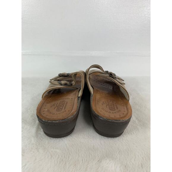 Fly Flot Womens Beige Leather Slide Sandals With Double Strap Buckle Design 6.5 - Picture 3 of 9